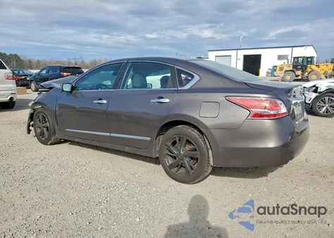 2015 Nissan Altima 2.5 z USA, uszkodzony, nr VIN 1N4AL3AP4FC208758